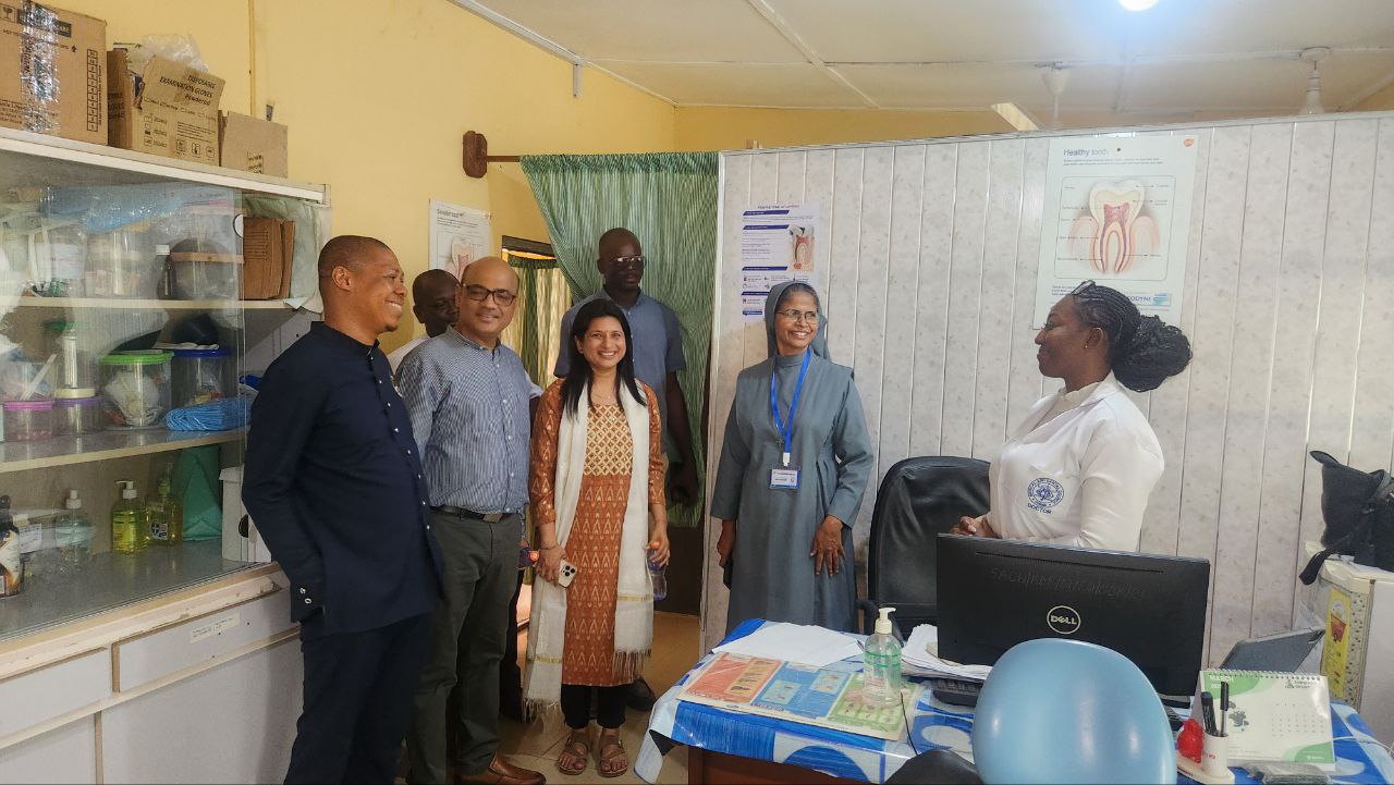 Commissioner at dental